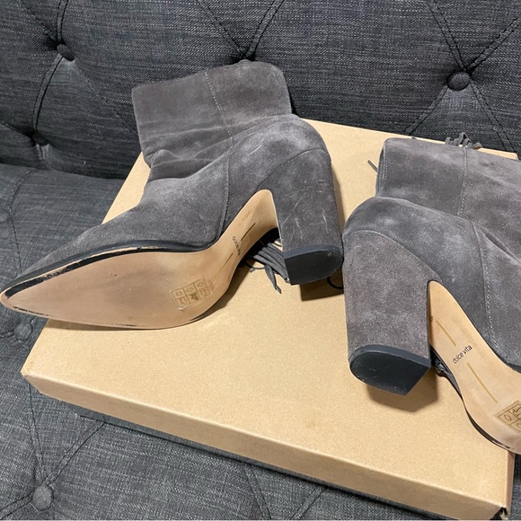 Grey Western Booties, Suede Dolce Vita 3.5 in., size 9.5 W US w/fringe,no zipper - Picture 5 of 5
